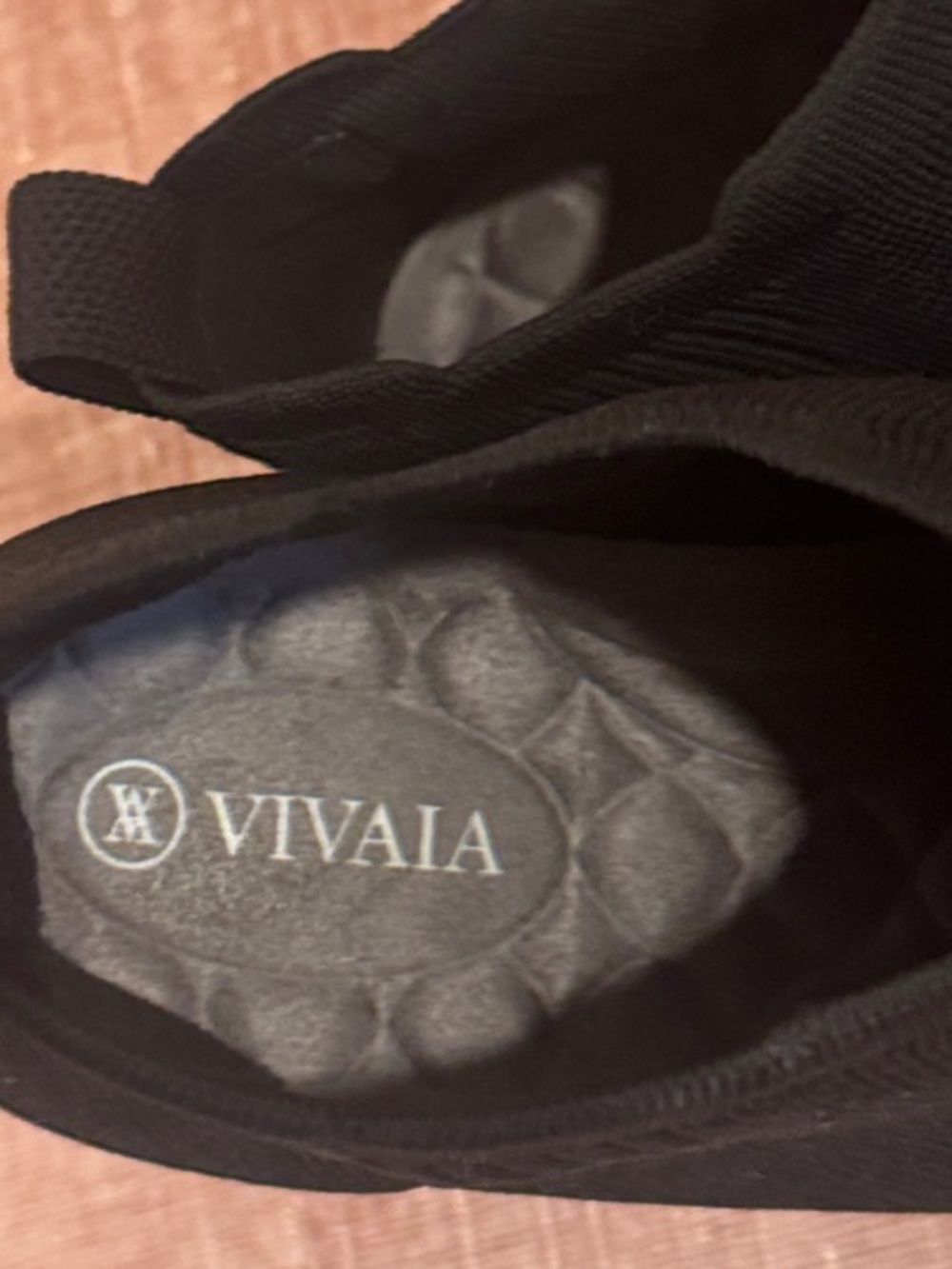 VIVAIA Black Knit Chelsea Ankle Boots - Women 8.5 - Picture 2 of 3